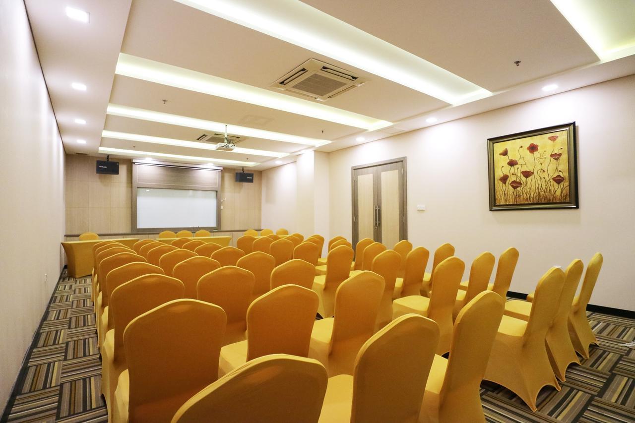 Coins Hotel Dżakarta Zewnętrze zdjęcie
