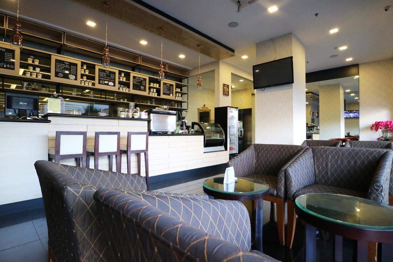 Coins Hotel Dżakarta Zewnętrze zdjęcie