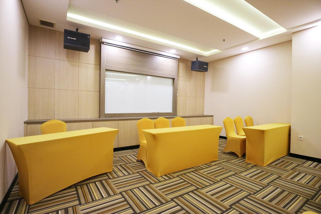 Coins Hotel Dżakarta Zewnętrze zdjęcie