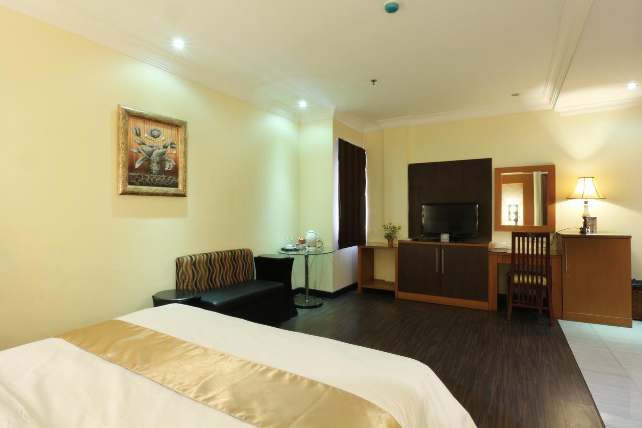 Coins Hotel Dżakarta Zewnętrze zdjęcie